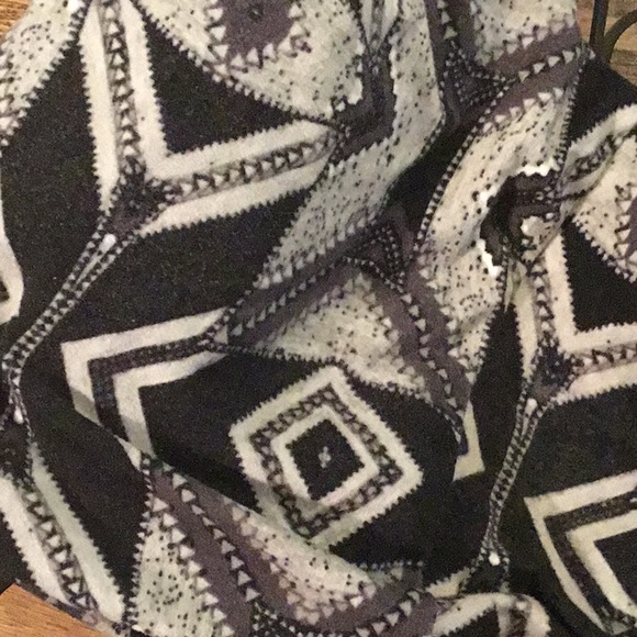 Set of 5 LulaRoe leggings - Picture 6 of 6